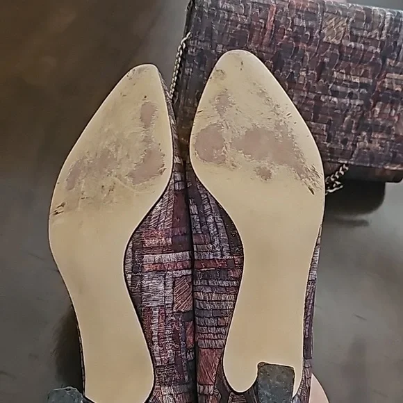 Life Stride Pumps - Picture 6 of 10